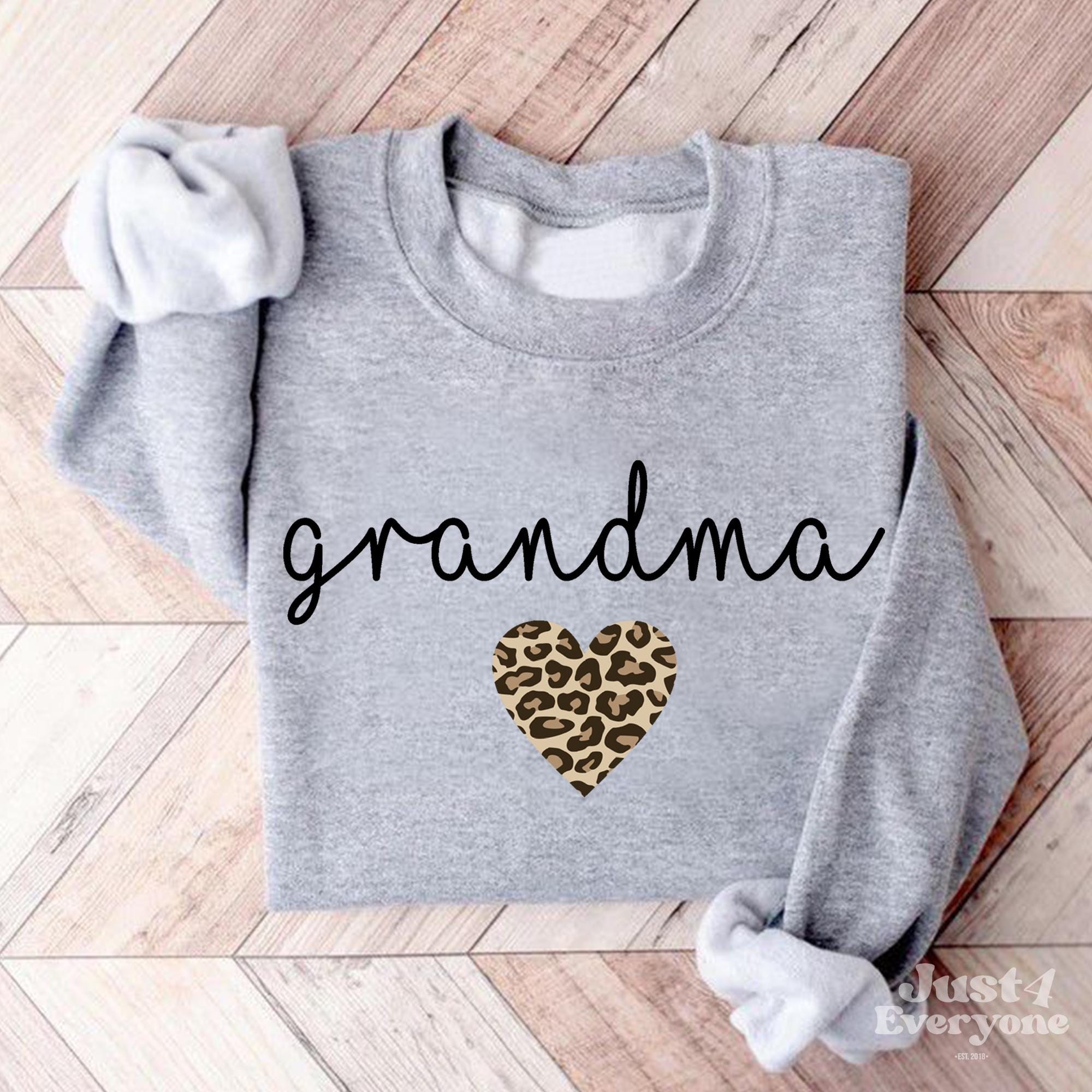 Grandma Sweatshirt with Leopard Heart, Gift for Grandma, Green Grandma Sweatshirt, Leopard Grandmother Pullover, Announcement Clothing Gifts
