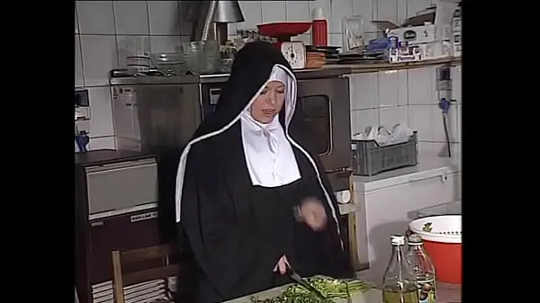 Yeni German Nun Assfucked In Kitchen toplam Film