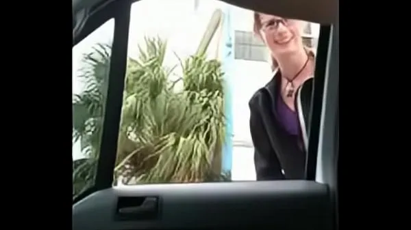 إجمالي exhibitionist receives help proposal from a passerby and cum in front of her من الأفلام الجديدة