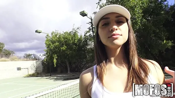 Nové filmy celkem Mofos - Latina's Tennis Lessons