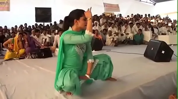 إجمالي Because of this dance, the dream was a hit! Sapna choudhary first hit dance HIGH من الأفلام الجديدة
