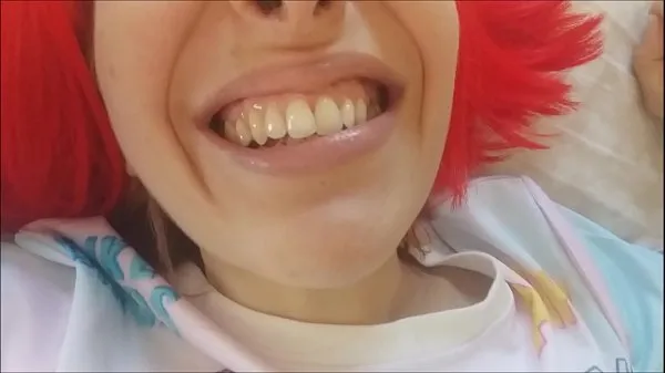 새로운 총 Chantal lets you explore her mouth: teeth, saliva, gums and tongue .. would you like to go in개의 영화