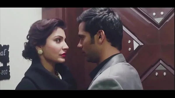 Összesen Bollywood actress hot kiss új film