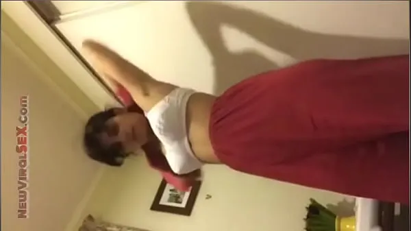 新的Indian Muslim Girl Viral Sex Mms Video共有电影