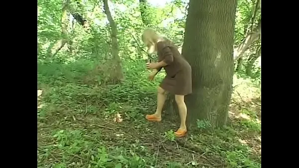 Celkový počet nových filmov: Mature well-padded blonde Sharone Lane seduced young guy in the forrest