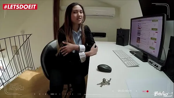 Összesen Thai Tourist gets her Tight Pussy Fucked - May Thai új film