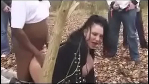 Nya Girl with big tits we met on goes dogging in the woods filmer totalt
