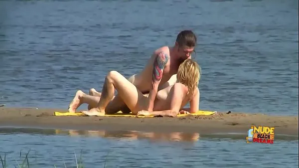 Nové filmy celkem Welcome to the real nude beaches