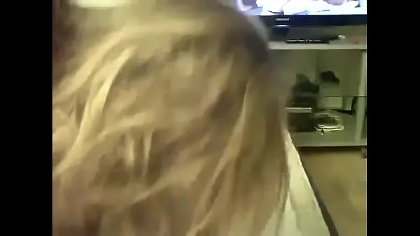 Nya Stepmom Gives Step Son Head While He Watches Porn filmer totalt