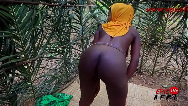 Nya Ebony hijab slut gets solo masturbation filmer totalt