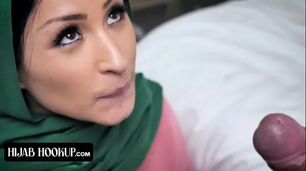 نئی Shy But Curious - Hijab Hookup New Series By TeamSkeet Trailer کل موویز