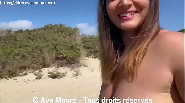 Nya I suck a blowjob on an Ibiza beach with voyeurs around jerking off filmer totalt