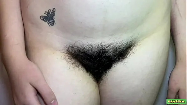Nye 18-year-old girl, with a hairy pussy, asked to record her first porn scene with me filmer totalt