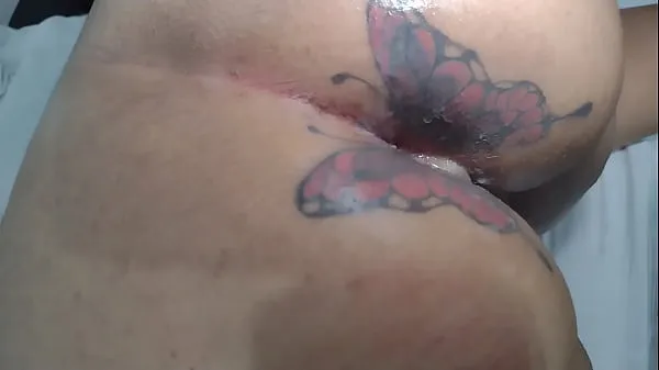 New MARY BUTTERFLY happy and smiling being pulled up and fucked by friend without a condom, clogs the ass of cum that comes to flow, all this in front of the corninho that films everything total Movies