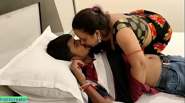 New Bengali bhabhi hot amazing XXX sex for rupee!! with clear dirty audio total Movies