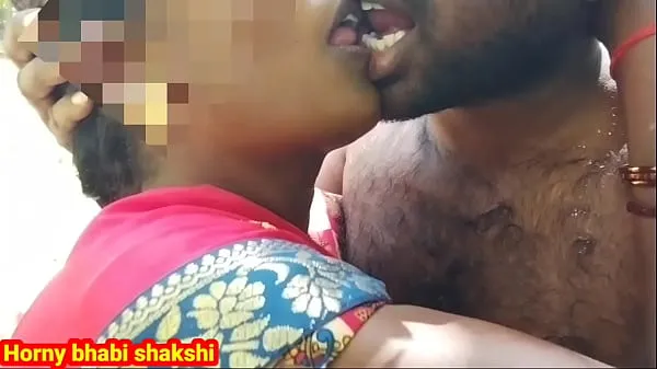 Desi horny girl was going to the forest and then calling her friend kissing and fucking Jumlah Filem baharu
