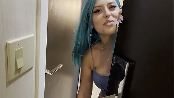 Casting Curvy: Blue Hair Thick Porn Star BEGS to Fuck Delivery Guy Jumlah Filem baharu