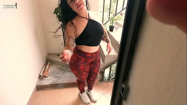 Tổng cộng I fuck my horny neighbor when she is going to water her plants phim mới
