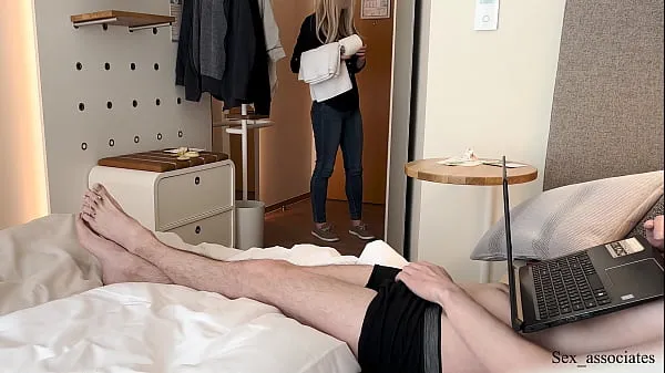 Celkový počet nových filmov: Stupid younf hotel maid caught me watching porn, I made her belice that I am a porn producer and fucked her