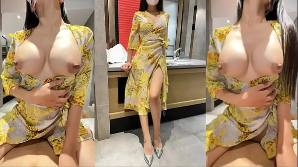 Celkový počet nových filmov: The "domestic" goddess in yellow shirt, in order to find excitement, goes out to have sex with her boyfriend behind her back! Watch the beginning of the latest video and you can ask her out