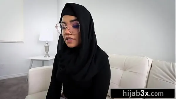 Nye Nerdy Big Ass Muslim Hottie Gets Confidence Boost From Her Stepbro film i alt