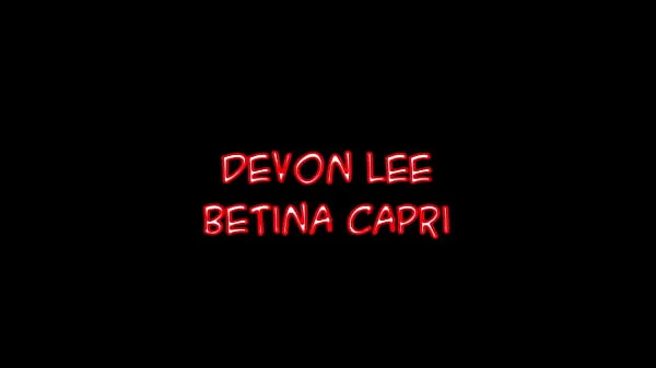 Nya Devon Lee And Her Husband Fuck The Babysitter Bettina Dicapri filmer totalt