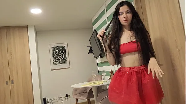 Yeni Beautiful woman in a red skirt and without underwear, wants to be fucked as a Christmas gift toplam Film