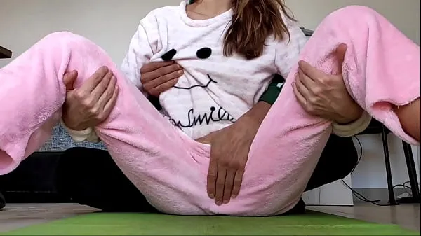 نئی asian amateur real homemade teasing pussy and small tits fetish in pajamas کل موویز